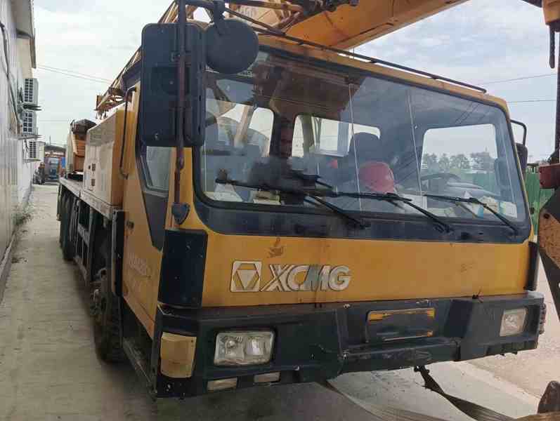 رافعة شاحنة XCMG مستعملة Used XCMG Truck Crane