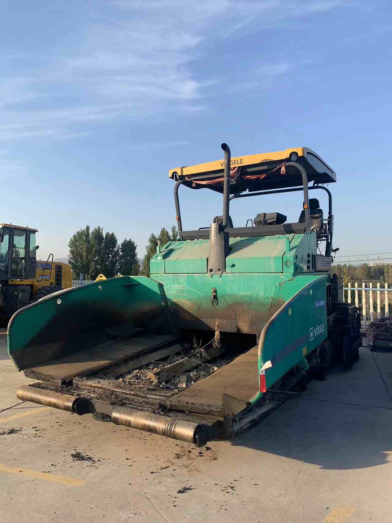 Б/у асфальтоукладчик